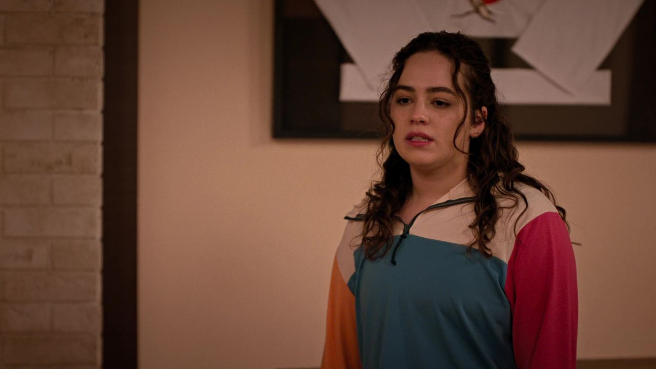 Cobra Kai S E : Skeletons Mary Mouser Peyton List
