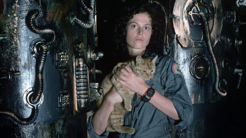 medium andmovpos ananyadesigns movie alien sigourney weaver original imaek mw snvvm q
