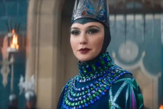 Gal Gadot Snow White